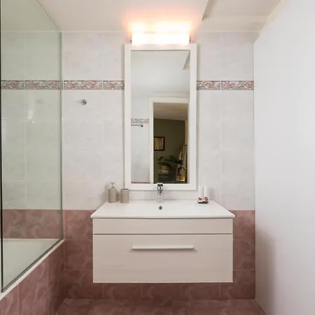 Ethyr Living Apartman *
